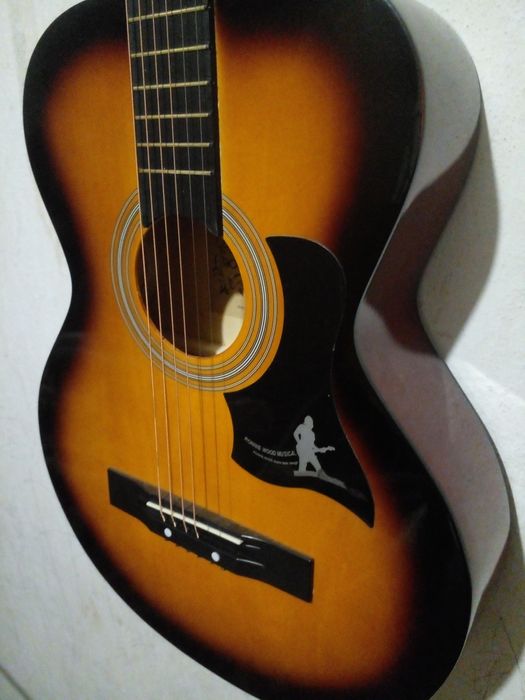 Гитара 6 струнная