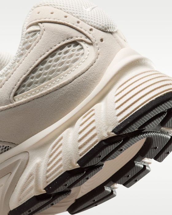 Дамски маратонки Nike