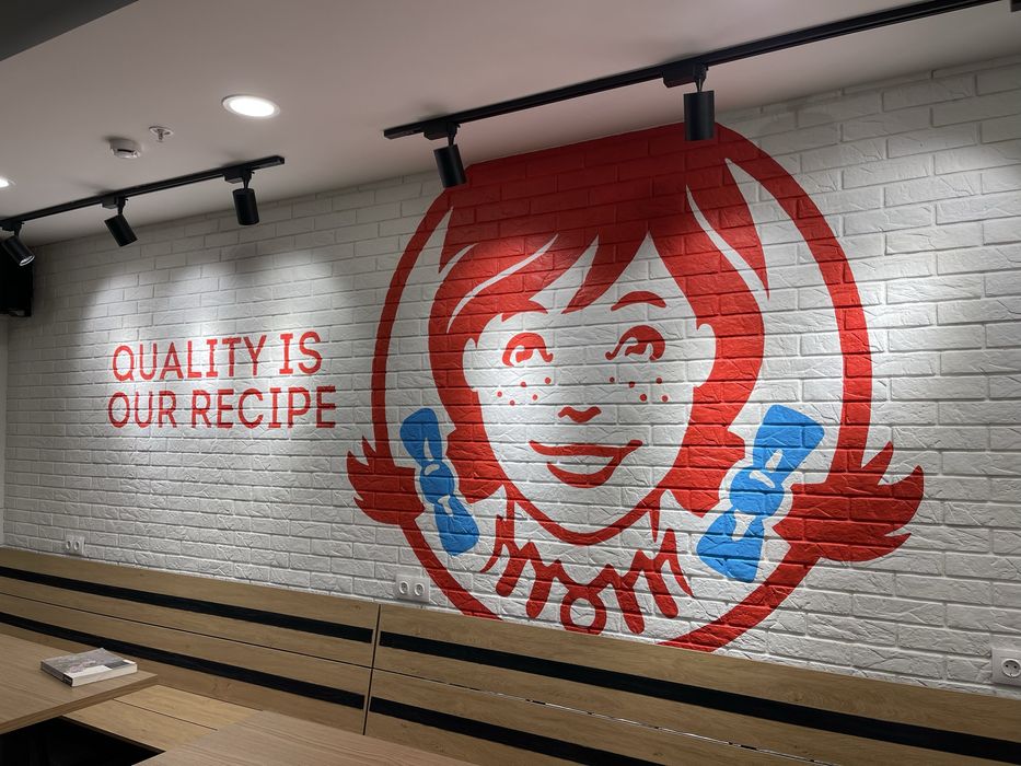 Мурал. Роспись стен. Художник