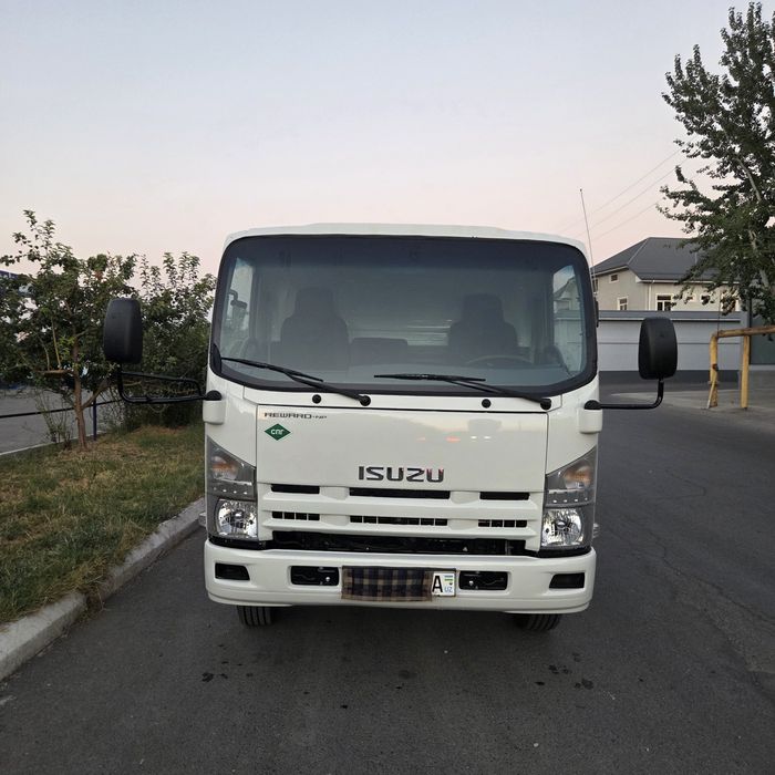 Isuzu assenizator gavnovoz sotiladi
