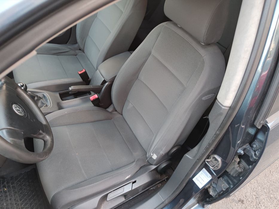 VW Golf 5 1.9TDI 90CP 8000 lei pret fix!