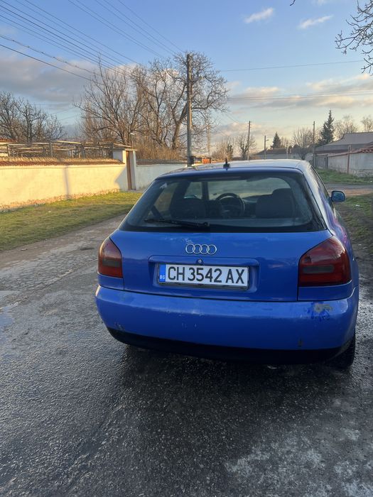 Продавам Audi 1.8