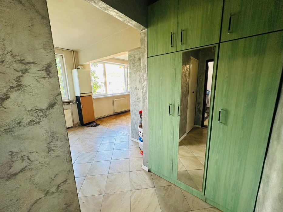 Persoana fizica vand 3 camere grigorescu str Hateg