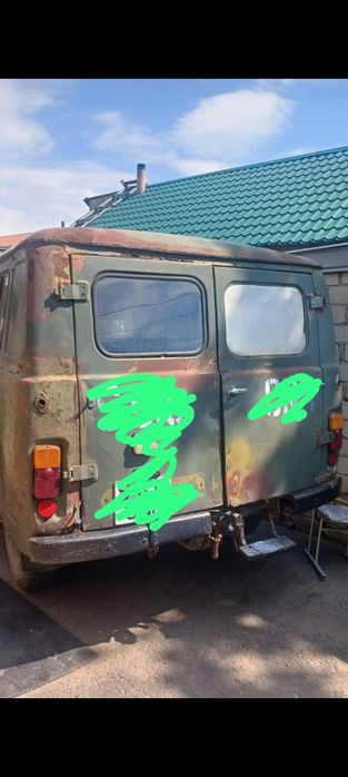 Продам машину уазик-буханка на ходу