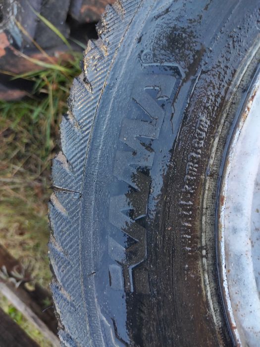 Продам шины с дисками 2 штуки