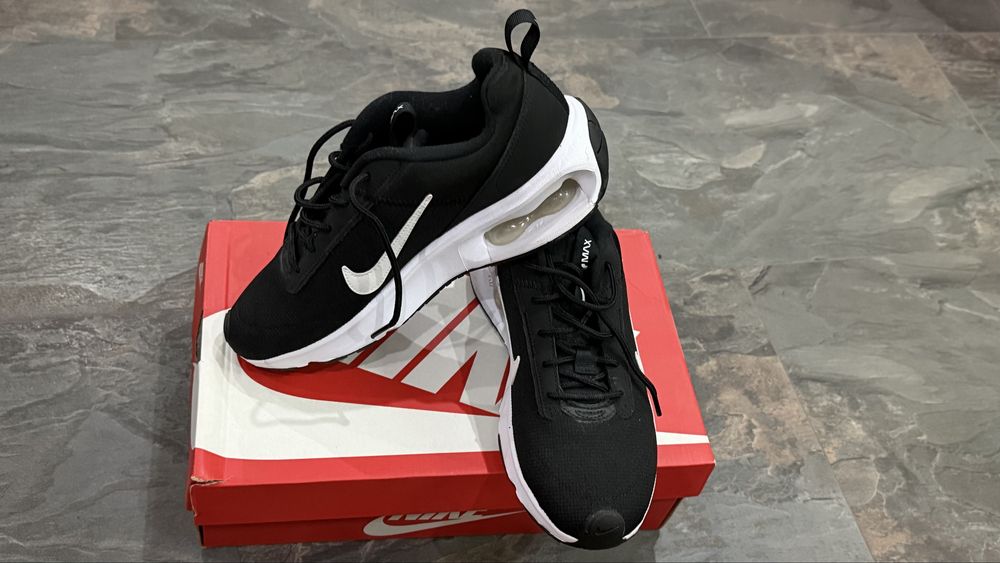 Дамски маратонки NIKE