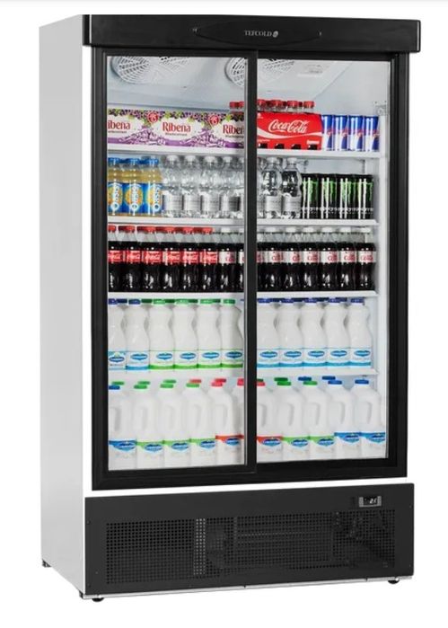 Вертикална хладилна витрина за напитки с плъзгащи врати 120х73х199 см