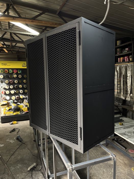 Mobilier stil industrial-dulap scule/dulap închis robust fier