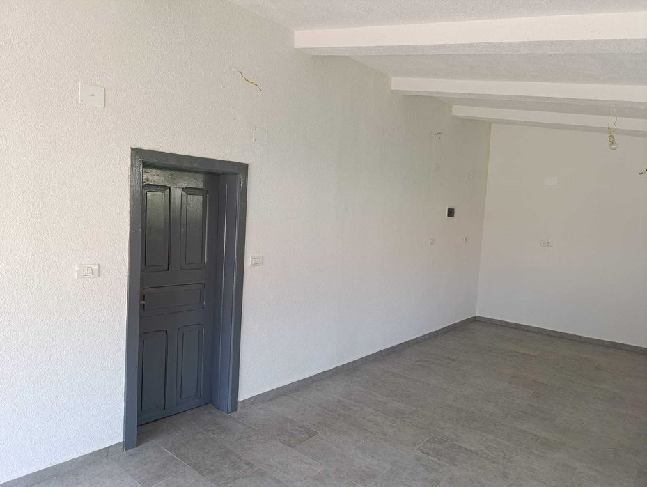 De închiriat – Spatiu comercial in Piața din Sebis