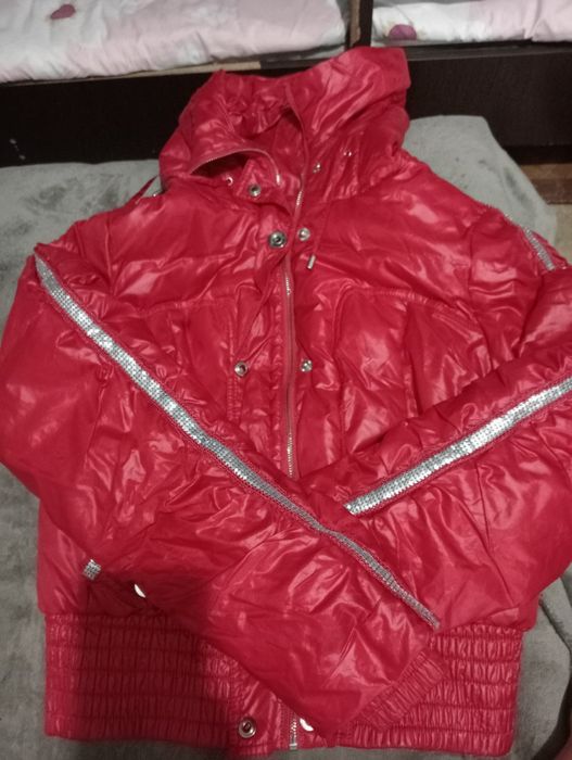 Срочно куртки разные б.у