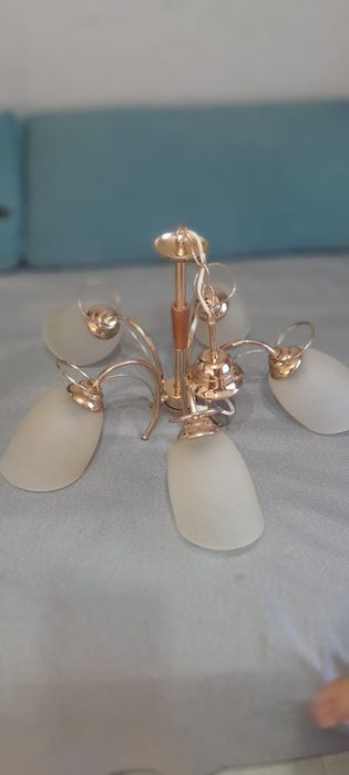 Люстра очень красивая