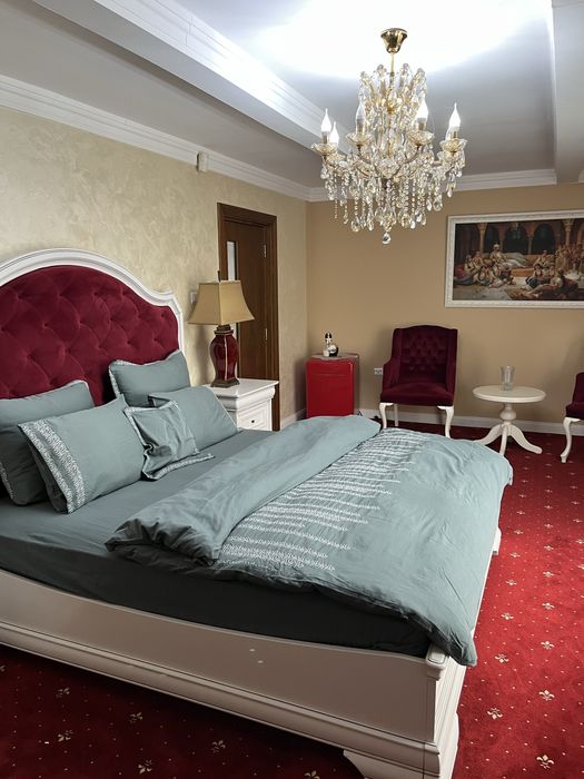 Camere în vilă  cu piscină, în regim hotelier