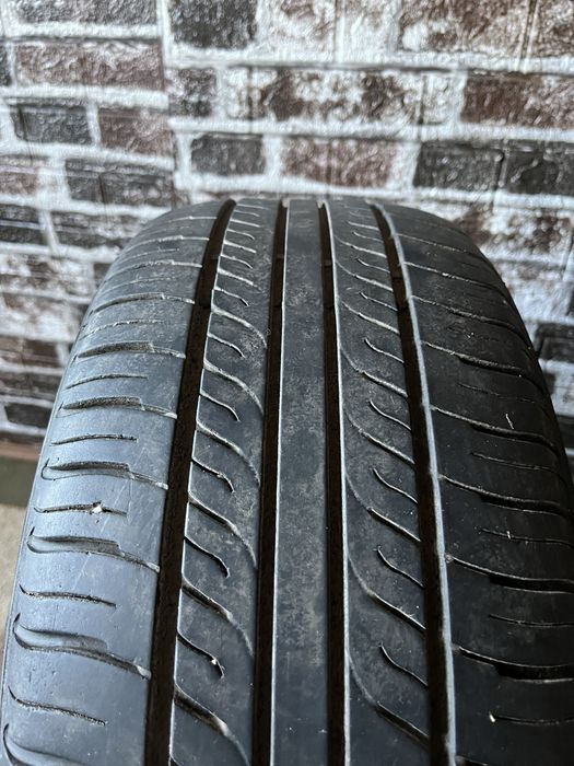 Продам шины в отличном состоянии .
