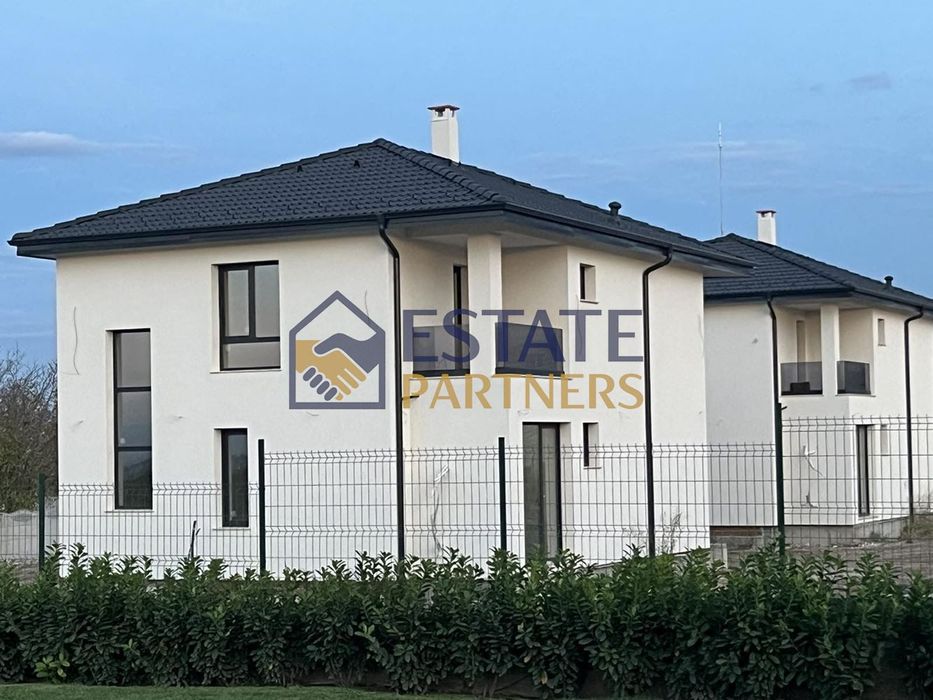 Къща в Пловдив, област-с.Брестник площ 226 цена 315000