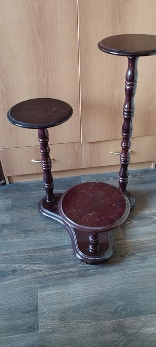 Подставка для цветов.