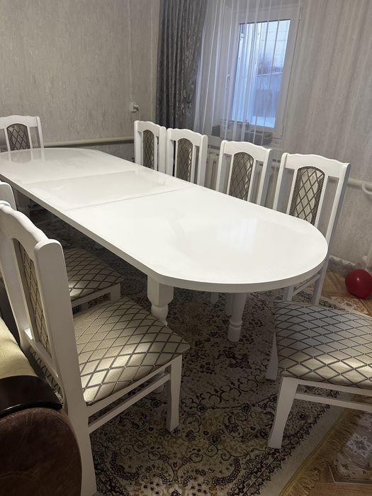 Продам стол и стулья 10 шт новый