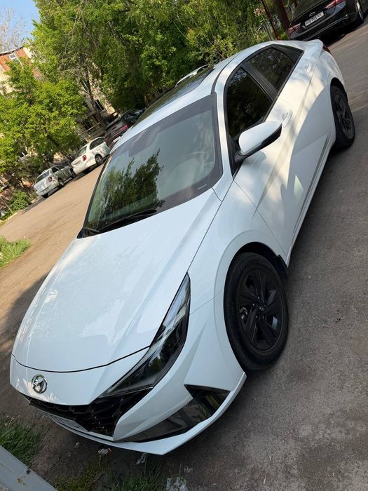 Hyundai Elantra 2022