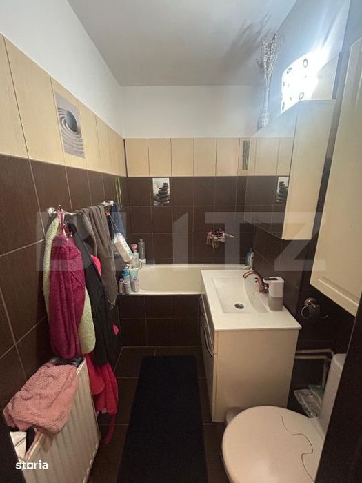 Apartament cu 3 camere,  zona Astra, parcare si boxa