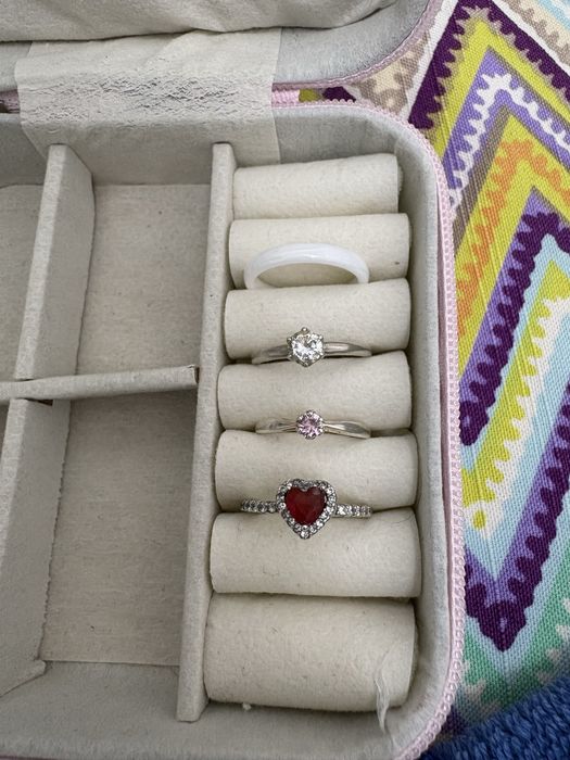 Продам кольца серебро