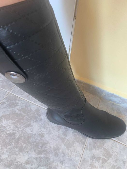 Продавам ботуши естествена кожа 38