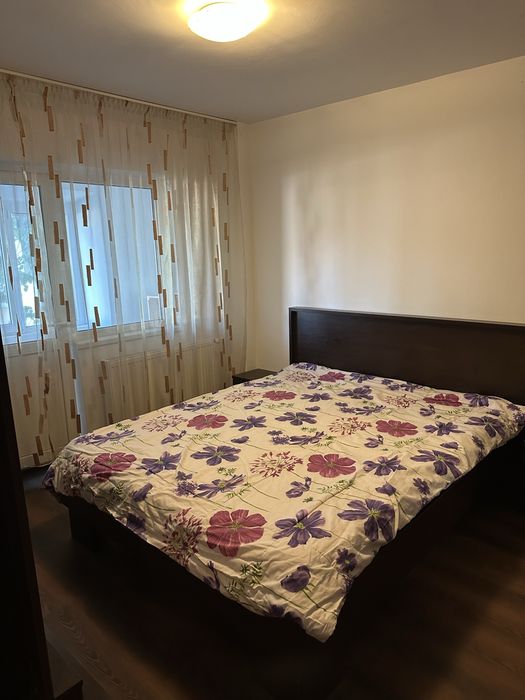 Apartament de închiriat, 2 camere, etaj 1, zona Finanțe-Piața Moldovei