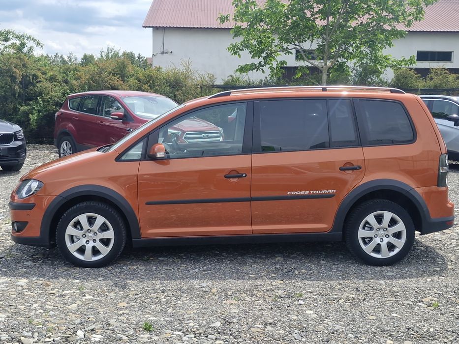 Volkswagen Touran-Cross /2009/2.0 diesel/257xxxKm/Impecabil*