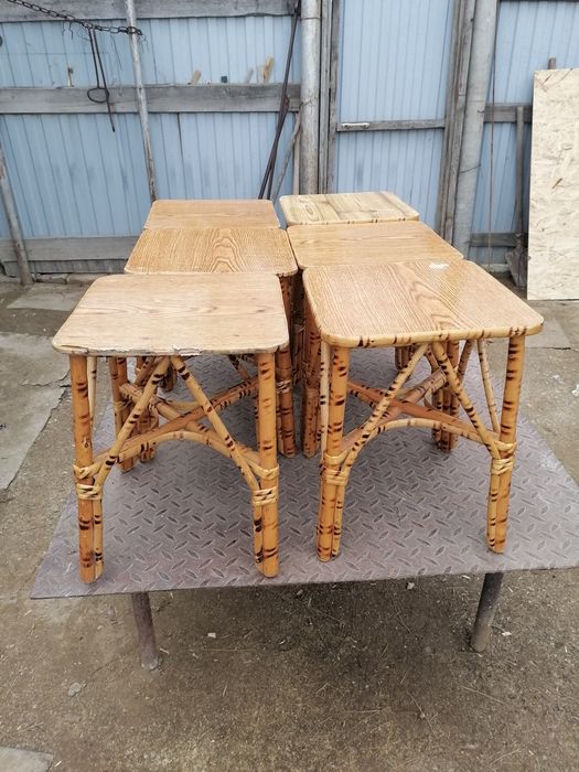 Табуретки деревянные