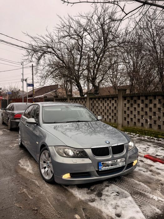 Vand bmw e90 320d 163cp automat xenon navigatie mare piele recaro