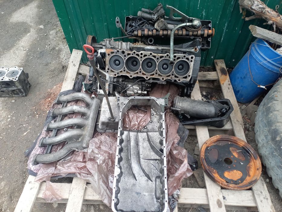 Продам запчасти с мерседес спринтер