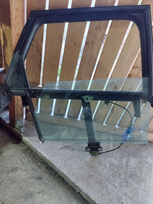 Geam cu macara spate Audi A4B6