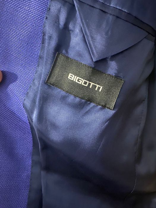 Sacou Bigotti aproape nou.