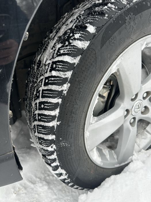 Продам комплект шин без дисков .