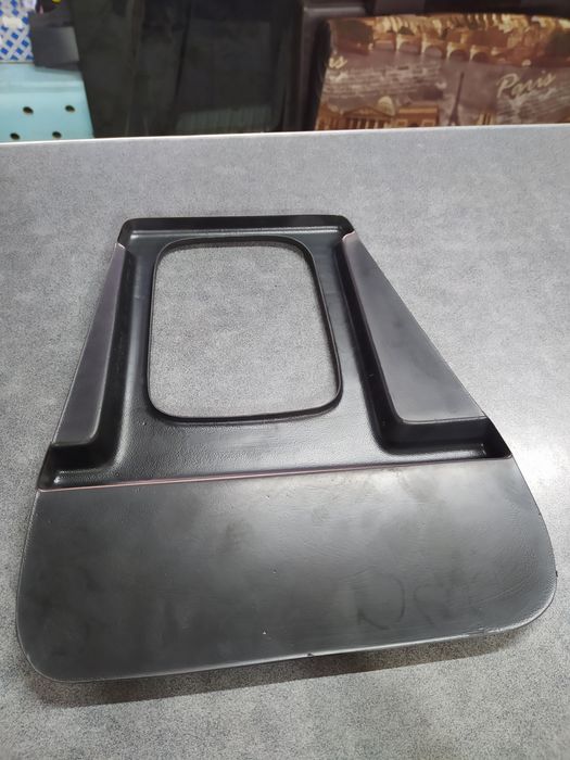 Полка КПП BMW E34
