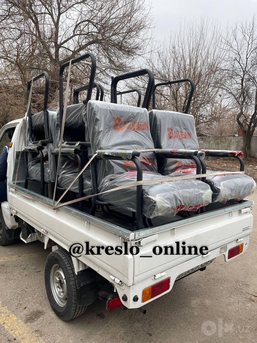 Ofis kreslosi  Kompyuter uchun qulay  Yetkazib berish bor