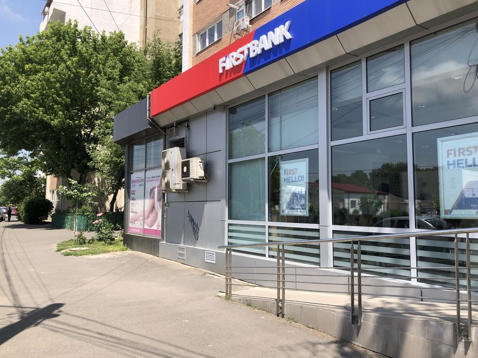 Inchiriez spatiu in zona ultra centrala, zona Calarasi colt cu Grivita