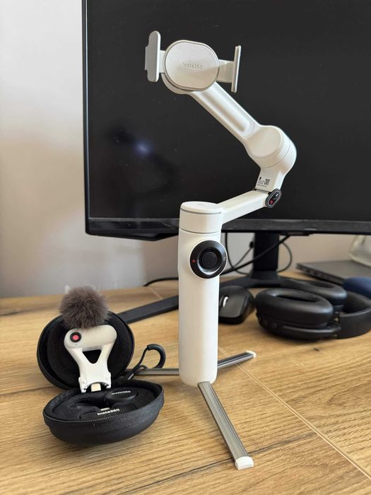 Insta360 Flow 2 Pro Arctic White + Mic Bundle + AI Tracker | Закупен от САЩ | Като нов