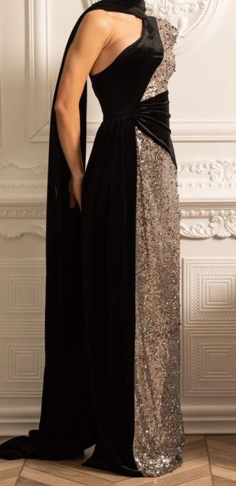 Rochie de nasa cu paiete marimea M