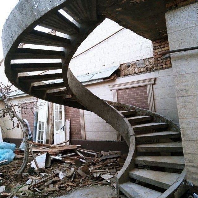 Beton zinalar xizmati tez va sifatli mustahkam quyib beramiz.