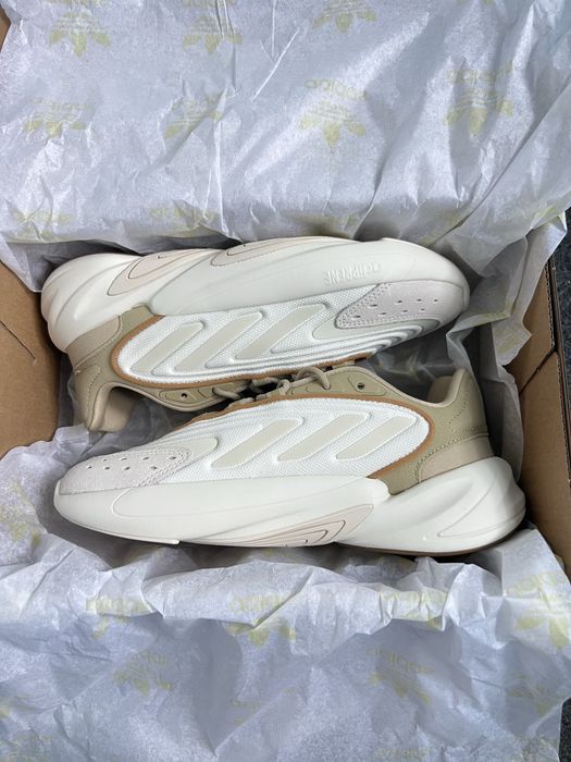 Adidas Ozelia bej crem noi mărimea 38