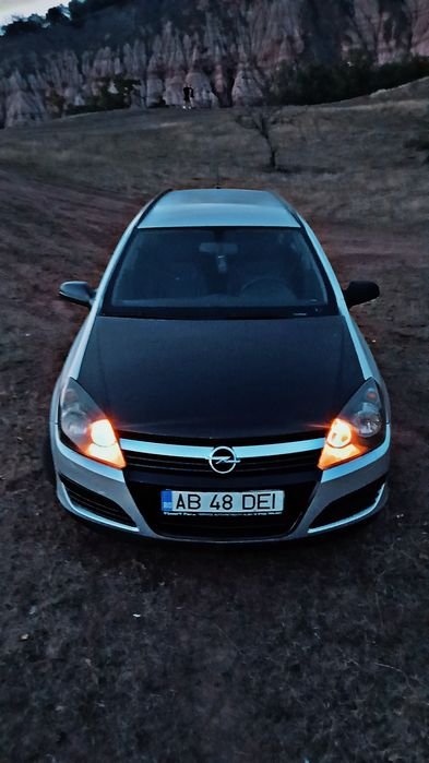 Vând Opel Astra H 2004.Motorizare 1.7 ecotech 101 cp.