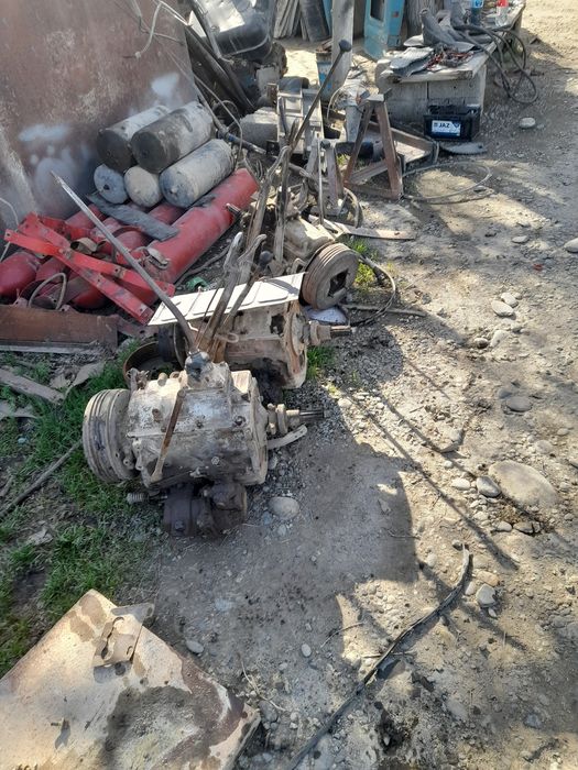 Зил запчастлар сотилади