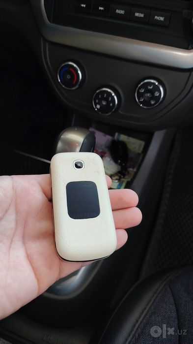 samsung gusto3 perfiktum sotiladi  holati idal beron plyonka qilingan