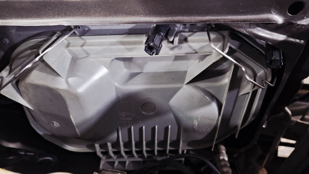 Фара мерседес 124