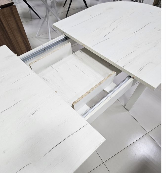 Продам стол кухонный