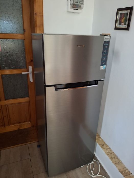 Frigider cu Cogelator Samus Aproape nou