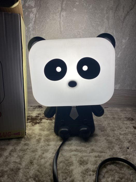 Chiroyli va foydali panda tungi lampa,