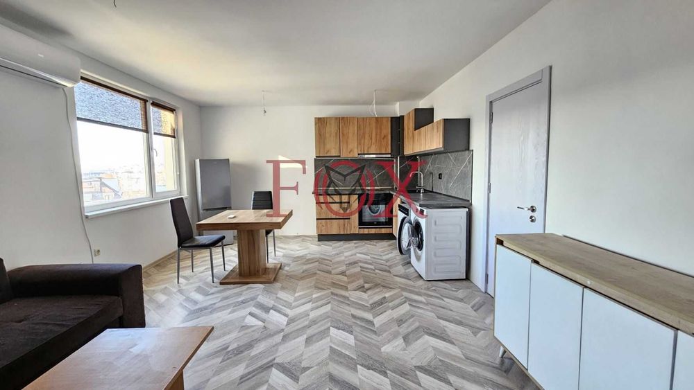 Дава се под наем Тристаен апартамент в Варна, Възраждане 2 - 100 кв.м за 561 € - Снимка #1