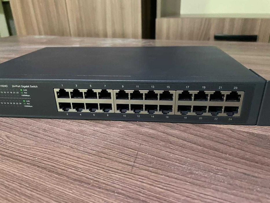 Switch коммутатор 24 ports TP-Link TL-SG1024D