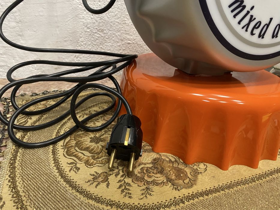 Стара светеща реклама на ледена напитка