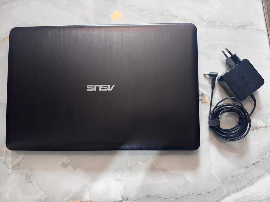 Laptop ASUS X541U i3-7100U 8GB RAM SSD 480GB Win11 licenta, baterie 3h